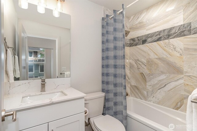 4019B 4th Ave NE, Seattle, WA 98105 - full bathroom featuring vanity, toilet, and shower / tub combo with curtain