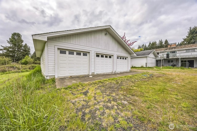 view of detached garage