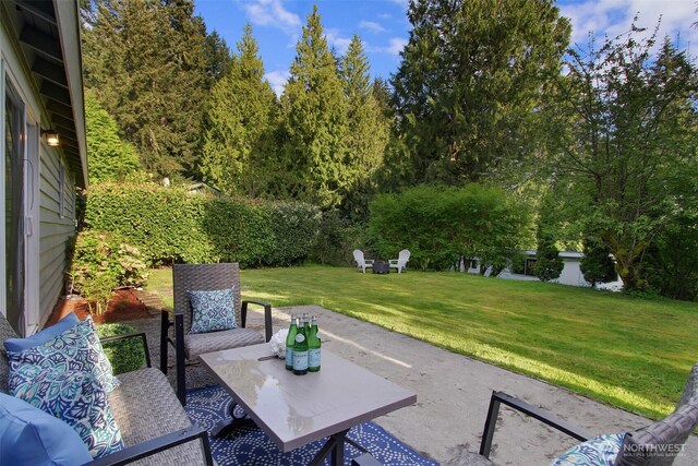 view of patio / terrace featuring outdoor lounge area