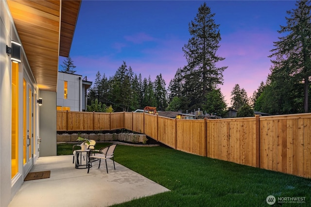 3968 162nd Pl SE, Bellevue, WA 98006 - view of yard featuring a patio