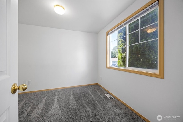 1507 Fruitland Dr, Bellingham, WA 98226 - empty room featuring carpet floors and baseboards