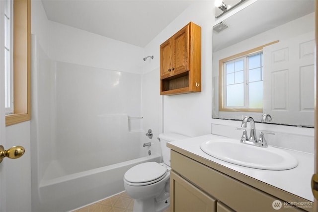 1507 Fruitland Dr, Bellingham, WA 98226 - bathroom featuring toilet, vanity, and shower / tub combination
