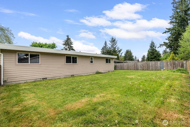 2617 College St SE, Lacey, WA 98503 - view of yard with fence
