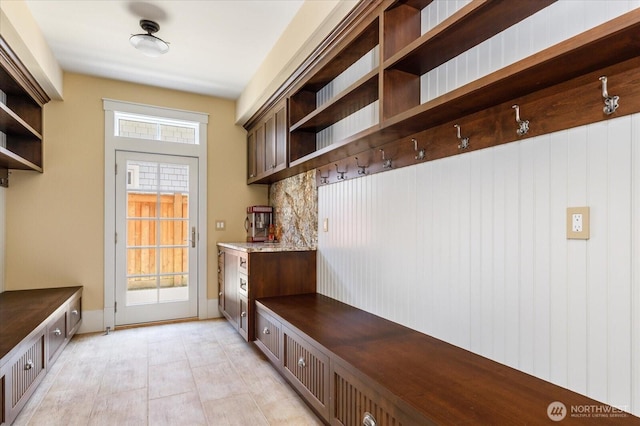 5848 Mutiny Bay Rd, Freeland, WA 98249 - view of mudroom