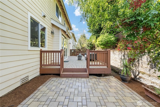 13914 SE 88th Pl, Newcastle, WA 98059 - deck featuring a patio