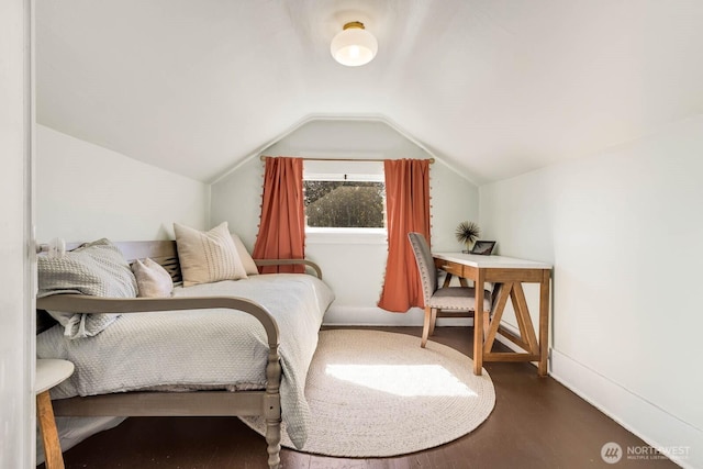 1002 S Adams St, Tacoma, WA 98405 - bedroom with vaulted ceiling