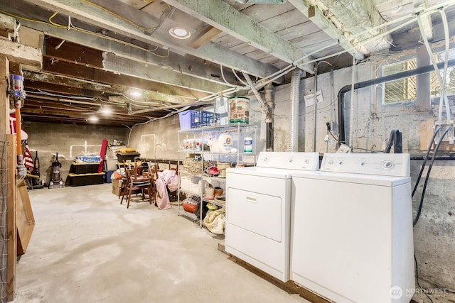 1002 S Adams St, Tacoma, WA 98405 - unfinished below grade area featuring washer and dryer
