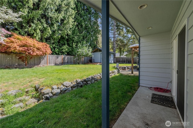 6160 NE 185th St, Kenmore, WA 98028 - view of yard featuring a patio area and an outdoor structure