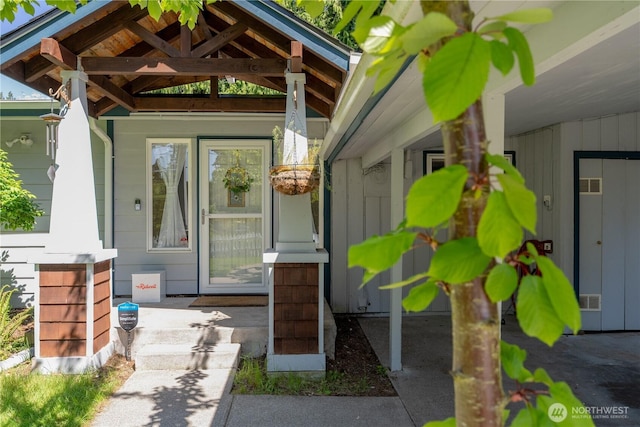 6160 NE 185th St, Kenmore, WA 98028 - doorway to property with a porch