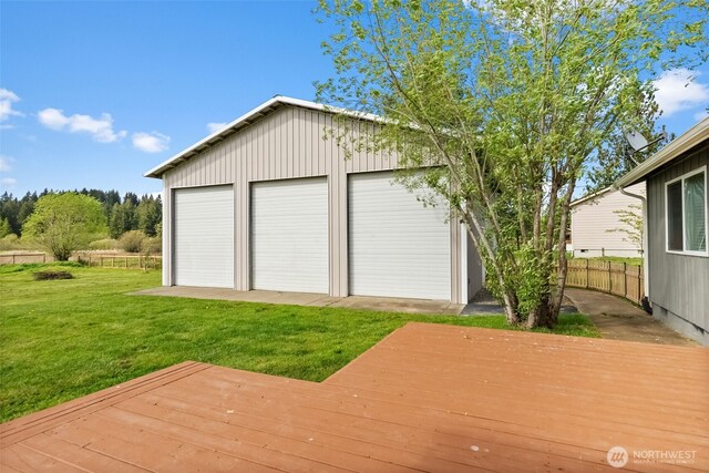 view of detached garage