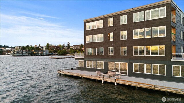 dock featuring a water view