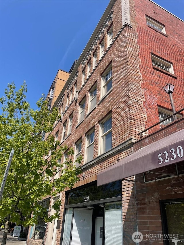 5234 University Way NE, Seattle, WA 98105 - view of building exterior