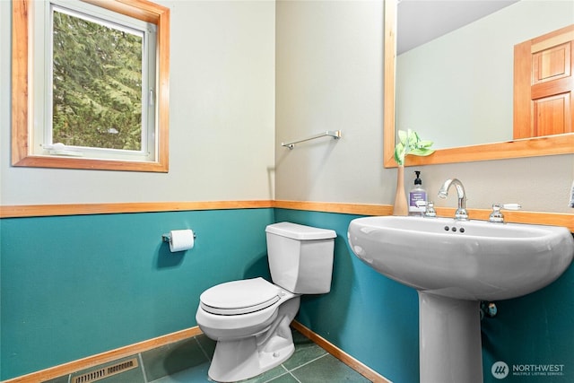 3337 Agate Heights Rd, Bellingham, WA 98226 - bathroom featuring baseboards, tile patterned flooring, toilet, and visible vents