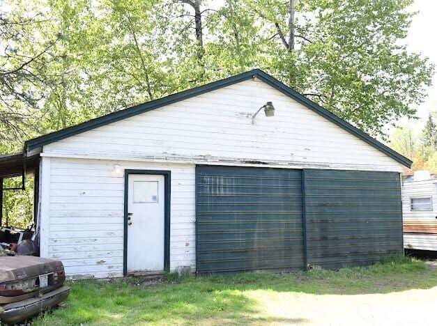 2522 Chesney Rd E, Tacoma, WA 98445 - view of outdoor structure with an outbuilding
