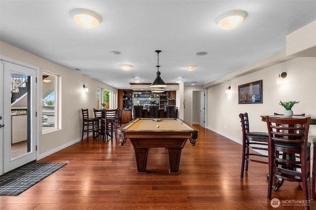 1614 W 51st Ave, Kennewick, WA 99337 - playroom featuring baseboards, bar, and wood finished floors
