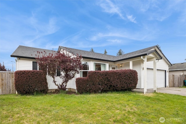 18 SE 18th St, Battle Ground, WA 98604 - view of front facade featuring driveway and a garage