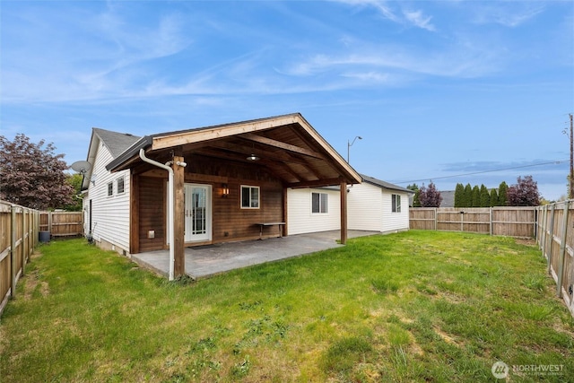 18 SE 18th St, Battle Ground, WA 98604 - rear view of house with a patio