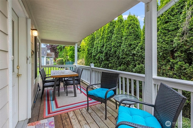 deck featuring outdoor dining space