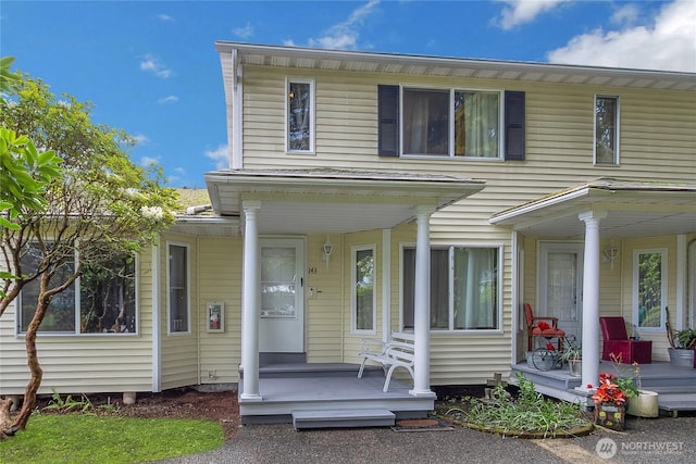 view of front of house with covered porch