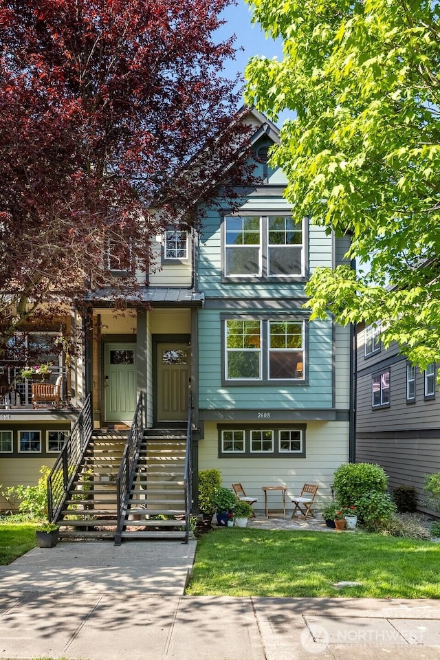 view of front of house