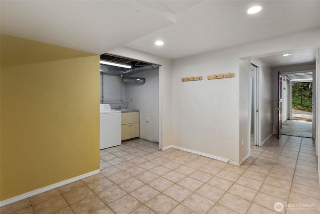 540 SW Fernwood St, Issaquah, WA 98027 - below grade area with washer / dryer, recessed lighting, and baseboards