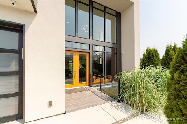 64 Orchard Pl, Orondo, WA 98843 - entrance to property featuring stucco siding and french doors