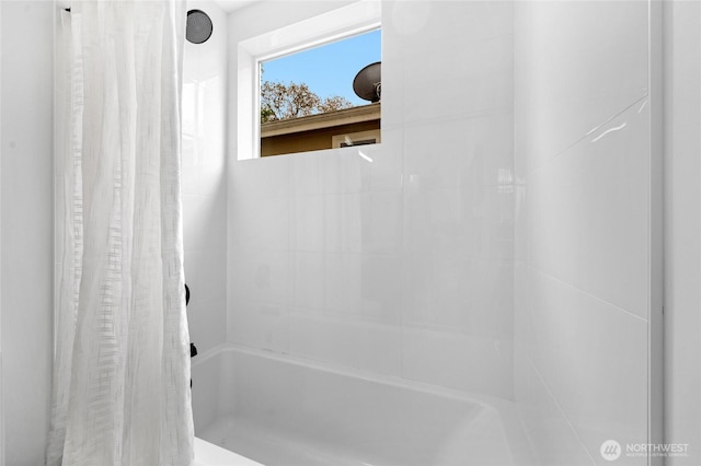 full bath featuring a shower with curtain