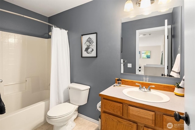 full bath featuring vanity, shower / tub combo with curtain, toilet, baseboards, and tile patterned floors
