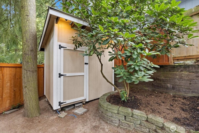 19542 6th Ave NE, Shoreline, WA 98155 - view of shed featuring fence