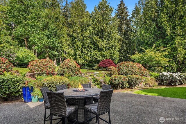 24270 SE 147th Pl, Issaquah, WA 98027 - view of patio / terrace with outdoor dining space