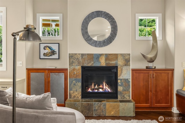 24270 SE 147th Pl, Issaquah, WA 98027 - living area featuring dark wood-type flooring and a fireplace