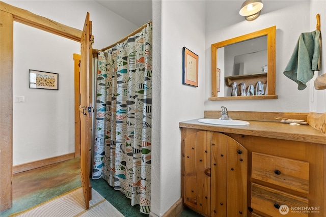 811 Filer Ave, Winthrop, WA 98862 - full bath featuring vanity and a shower with shower curtain