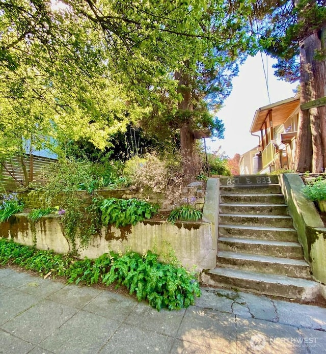 831 NW 52nd St, Seattle, WA 98107 - photo 2
