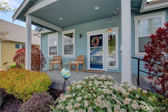 454 S 48th St, Mount Vernon, WA 98274 - view of exterior entry with a porch