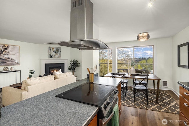1730 Taylor Ave N Unit 409, Seattle, WA 98109 - photo 6