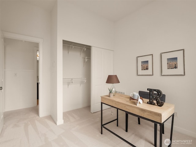 office area with light carpet