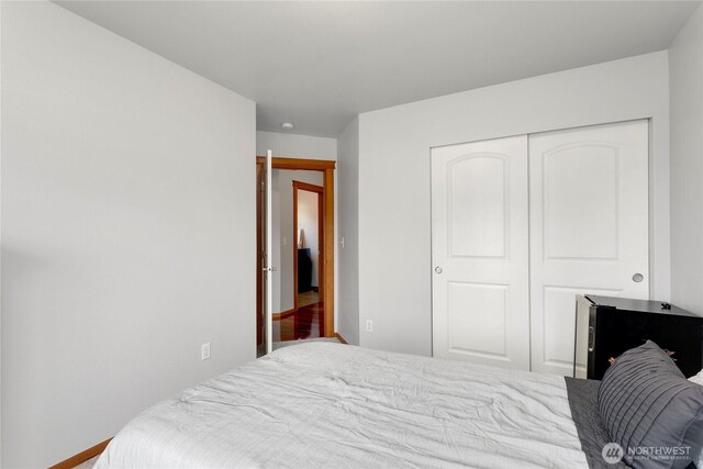 bedroom with a closet