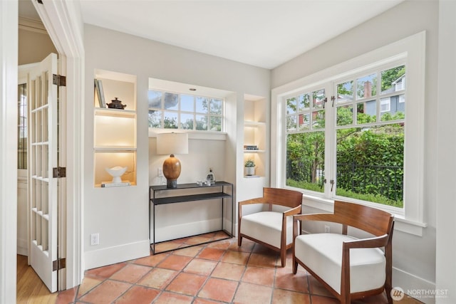 1238 E Newton St, Seattle, WA 98102 - sitting room featuring baseboards