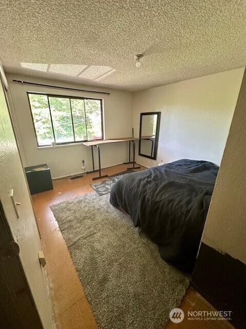 2232 177th Pl SW, Lynnwood, WA 98037 - bedroom with a textured ceiling