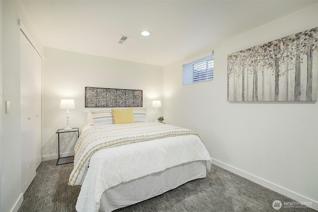 bedroom featuring carpet floors, recessed lighting, baseboards, and visible vents
