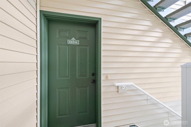view of property entrance