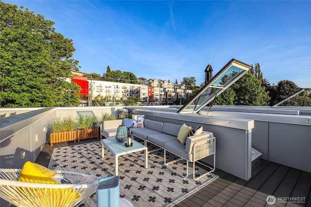 115 E Allison St, Seattle, WA 98102 - deck with an outdoor hangout area