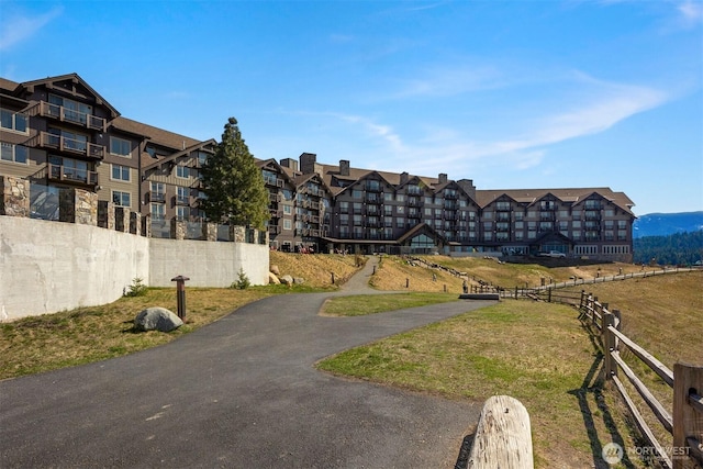 3600 Suncadia Trl Unit 3020, Cle Elum, WA 98922 - view of home's community with fence