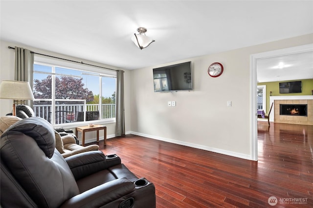 431 12th Pl N, Edmonds, WA 98020 - living area featuring wood finished floors, baseboards, and a fireplace