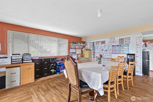 431 12th Pl N, Edmonds, WA 98020 - dining area with light wood-style flooring