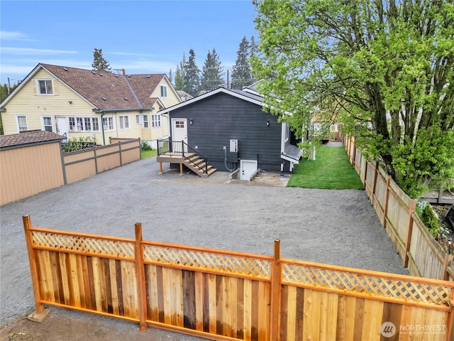 7822 Beverly Blvd Unit B, Everett, WA 98203 - view of wooden terrace