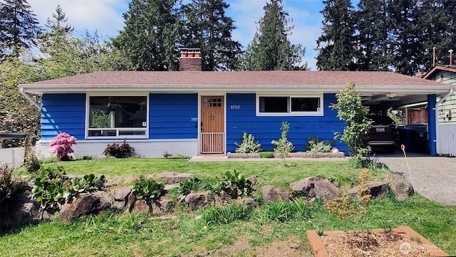 11515 7th Ave NE, Seattle, WA 98125 - ranch-style home with a chimney, driveway, and a front lawn