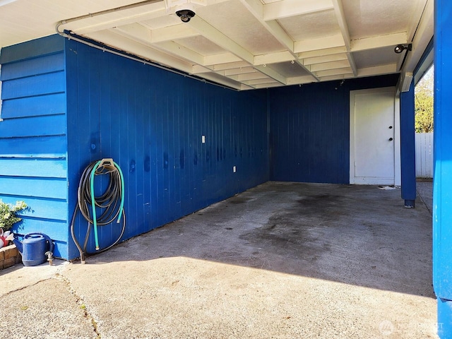 11515 7th Ave NE, Seattle, WA 98125 - garage featuring a carport