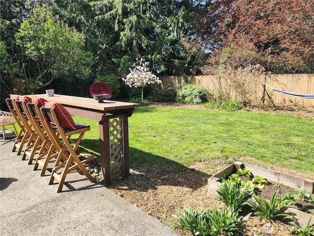 11515 7th Ave NE, Seattle, WA 98125 - view of yard featuring fence