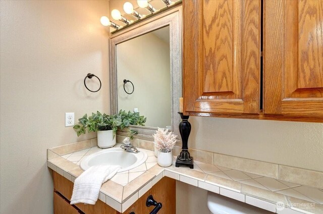 bathroom with vanity